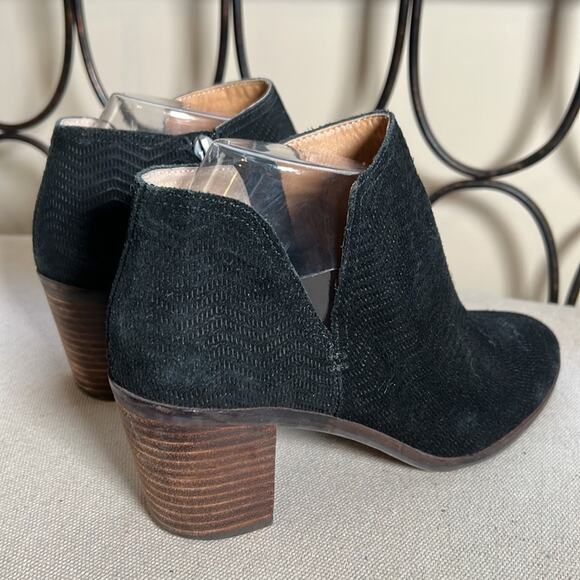 Lucky Brand Pardina black suede leather heel ankle boots with zipper size 9 - Picture 3 of 10